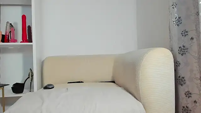 anisialuna_ Adlı Modelin Canlı Sohbet Odası