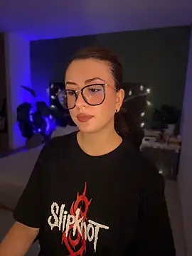 EmaSaenz Live Chatrum
