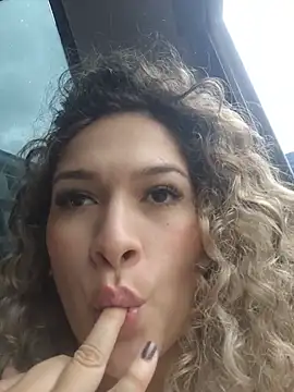 Sara_smiiith211's Live Chat Room