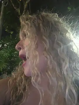 Sara_smiiith211 Cameră chat live