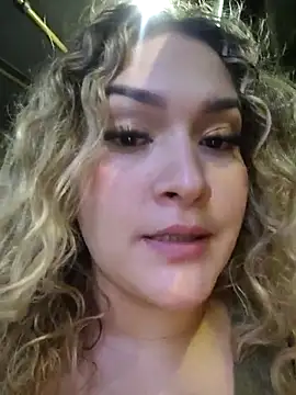 Sala de chat en directo de Sara_smiiith211