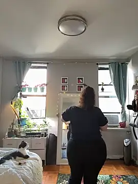 sylviahhh Adlı Modelin Canlı Sohbet Odası