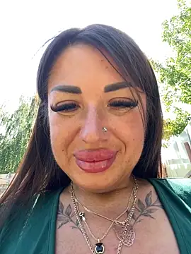 RuslanaXX live sex-cam show
