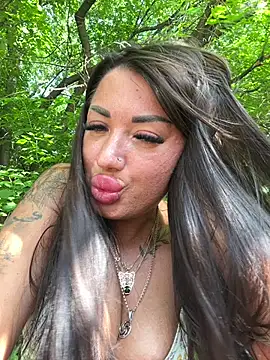 RuslanaXX Adlı Modelin Canlı Sohbet Odası