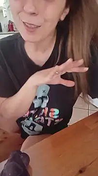 ariannasecret élő chatszobája