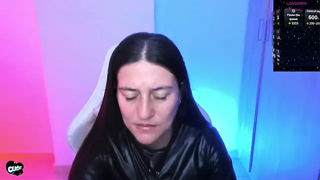 Saskyaa Live Chatrum