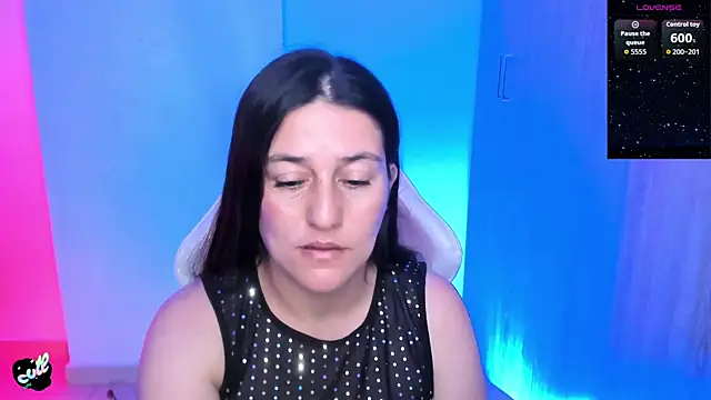Saskyaa Live chatroom