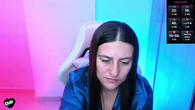 Saskyaa Adlı Modelin Canlı Sohbet Odası