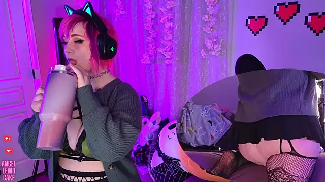 Angel-Lewd-Cake Live Sex Cam Show