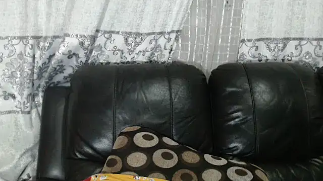 MATUREBUSSTY чат на живо