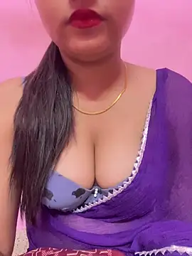Niharika-23 Adlı Modelin Canlı Sohbet Odası