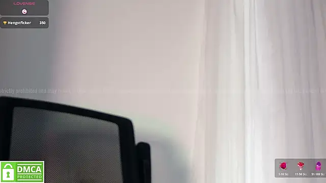 Živá chatovací místnost aidaadams