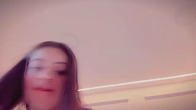 Chat ao vivo de sarah-bonneth