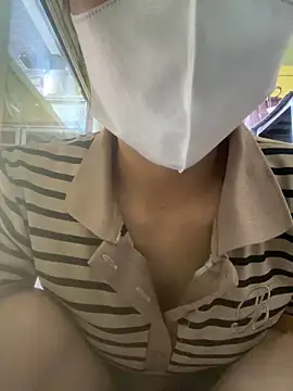 ห้องแชทสดของ Rosa_998