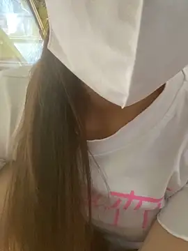 חדר צ'אט בשידור חי של Rosa_998