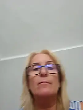 Steffi45 现场聊天室