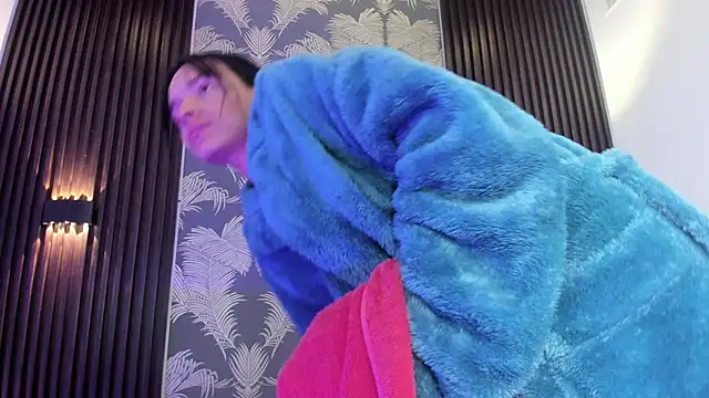 חדר צ'אט בשידור חי של _shantal_smith