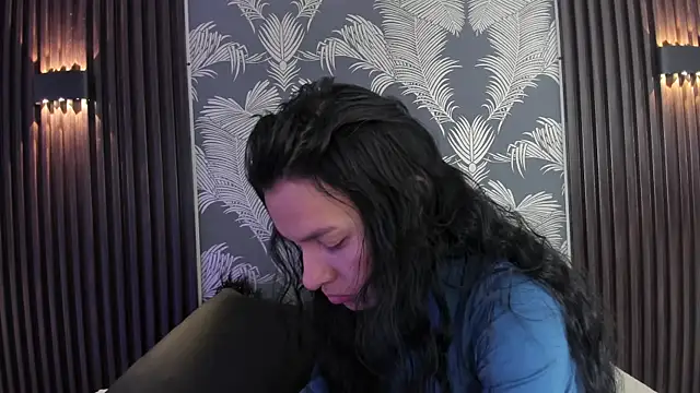 Živá chatovací místnost _shantal_smith