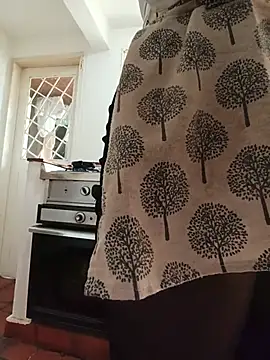 tata_sanz_ Live Chatraum