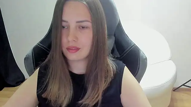 Živá chatovací místnost Mia_shy1