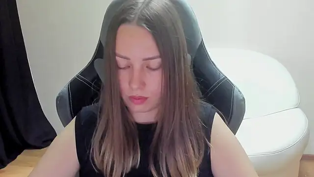 Živá chatovací místnost Mia_shy1
