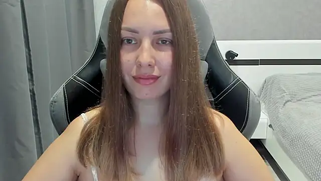 Pokój czatu na żywo – Mia_shy1