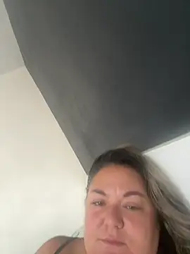 MikyVesela чат на живо