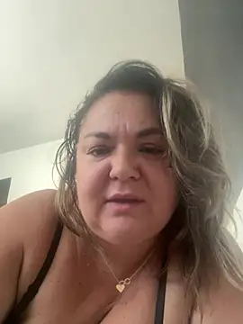 MikyVesela Adlı Modelin Canlı Sohbet Odası