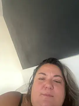 Chat ao vivo de MikyVesela