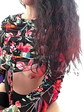 غرفة دردشة XLucilleX المباشرة