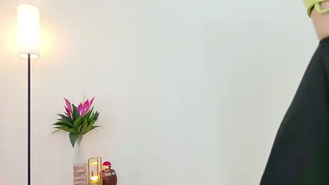 غرفة دردشة IreneIrene المباشرة