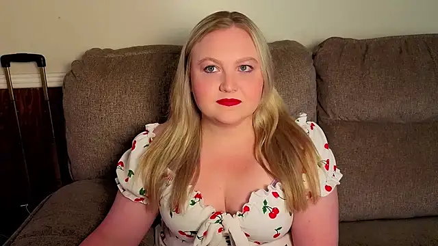 PhatAssBlond's Live Chat Room