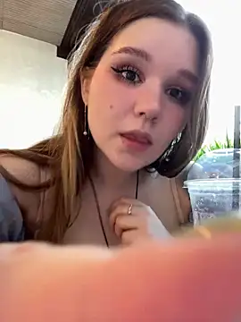הופעת סקס קאם בשידור חי של PumaShyXD
