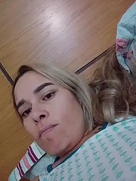Amelia1_ Adlı Modelin Canlı Sohbet Odası