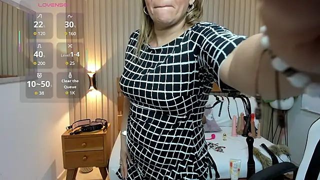 luciana_ballesteros_n Live chat-huone
