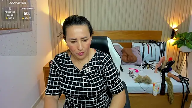 luciana_ballesteros_'s Live XXX Chat