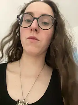 Sala de chat en directo de MartiniiSelenna