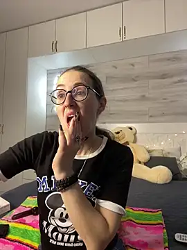 חדר צ'אט בשידור חי של MartiniiSelenna