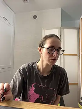 Sala de chat en directo de MartiniiSelenna