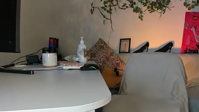 ElektraSunshine's Live Chat Room