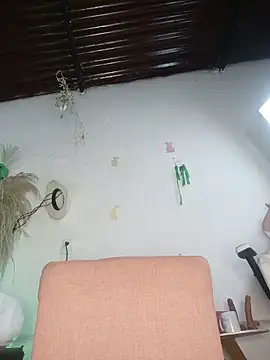 lovely_kitt's Live Chat Room