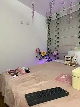 Lucyjoi Adlı Modelin Canlı Sohbet Odası