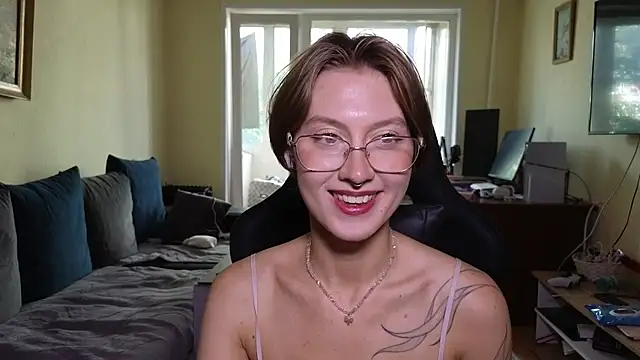 MalvinaBlum Adlı Modelin Canlı Sohbet Odası