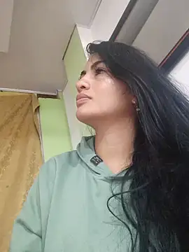 SamanthaBeke Adlı Modelin Canlı Sohbet Odası