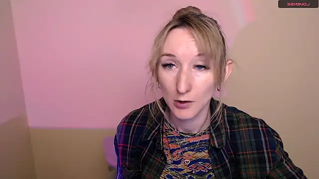 AmandaSell Adlı Modelin Canlı Sohbet Odası