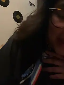 miacanela_xo's Live Chat Room