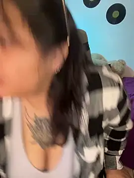 miacanela_xo's Live Chat Room