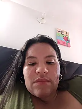 Sala de chat ao vivo de Julieta-tits