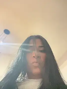 חדר צ'אט בשידור חי של ANA_CARTER