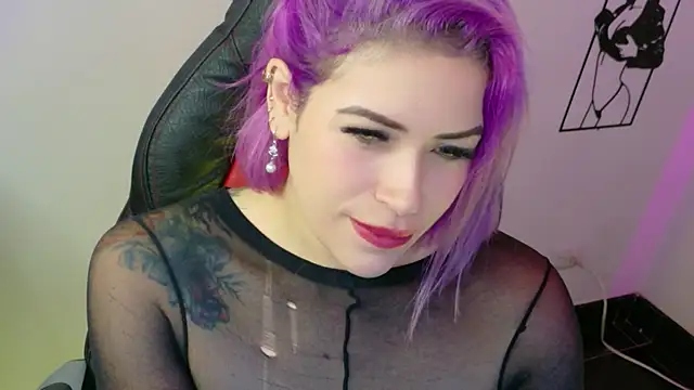 Natalia_Montoya Adlı Modelin Canlı Sohbet Odası